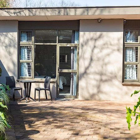 Glen Maine Guest House Pretoria-Noord エクステリア 写真