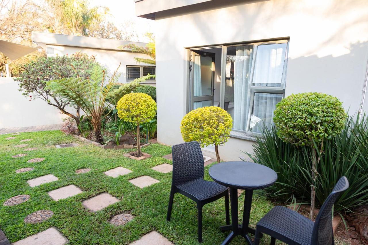 Glen Maine Guest House Pretoria-Noord エクステリア 写真