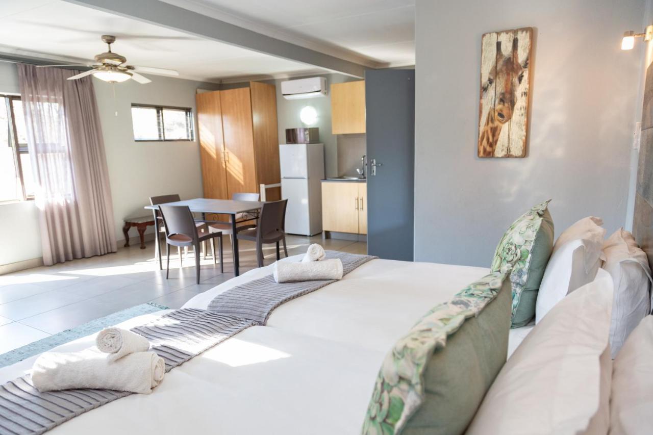 Glen Maine Guest House Pretoria-Noord エクステリア 写真