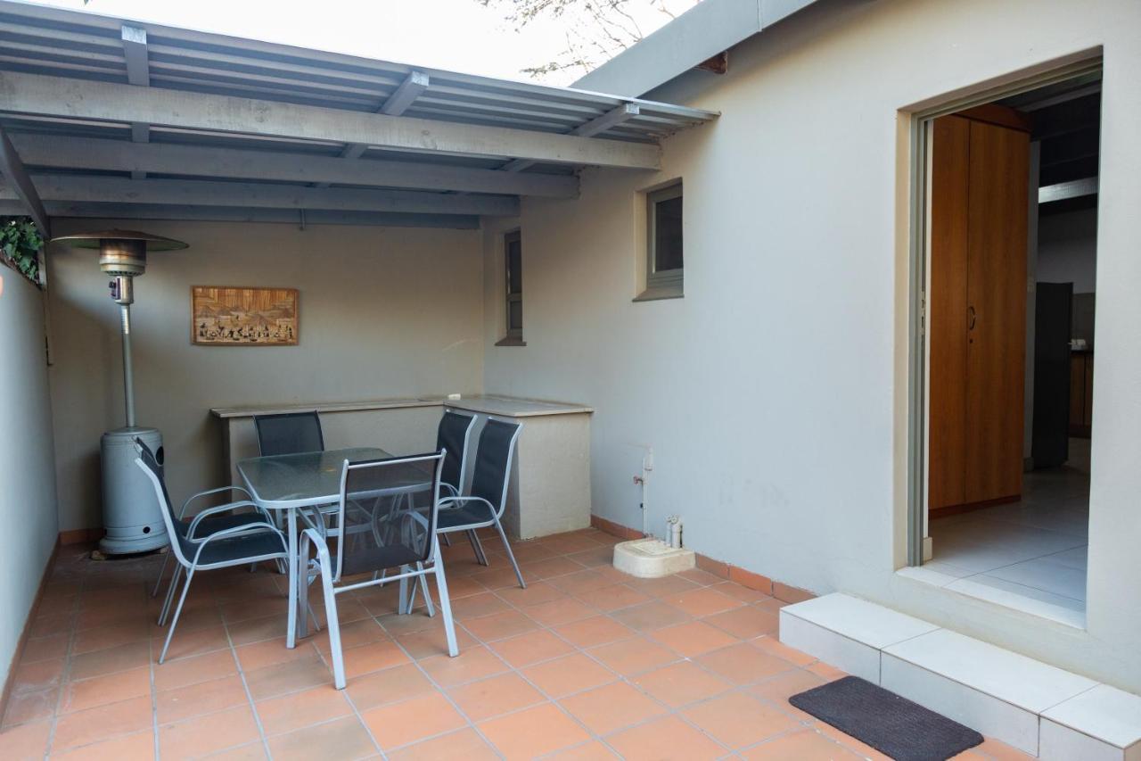 Glen Maine Guest House Pretoria-Noord エクステリア 写真