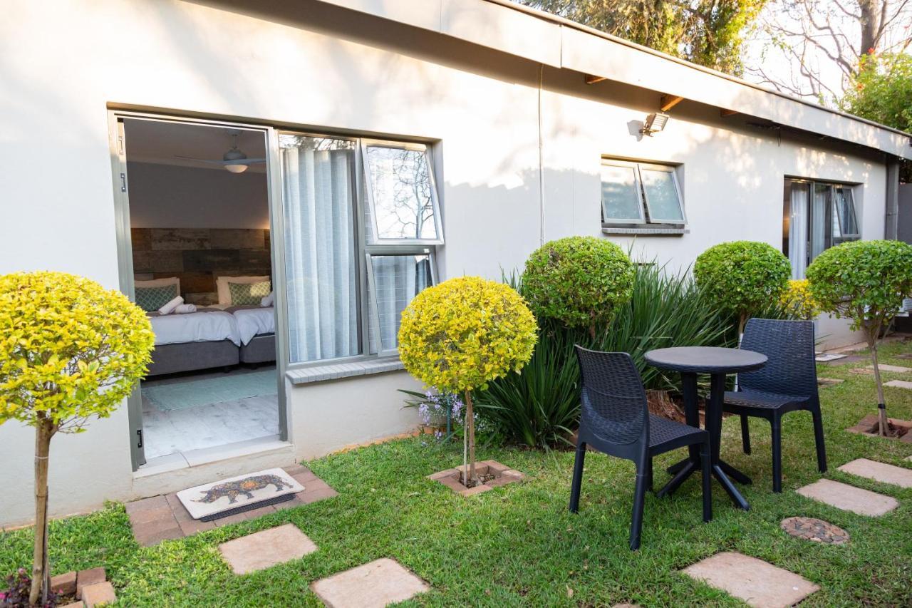 Glen Maine Guest House Pretoria-Noord エクステリア 写真