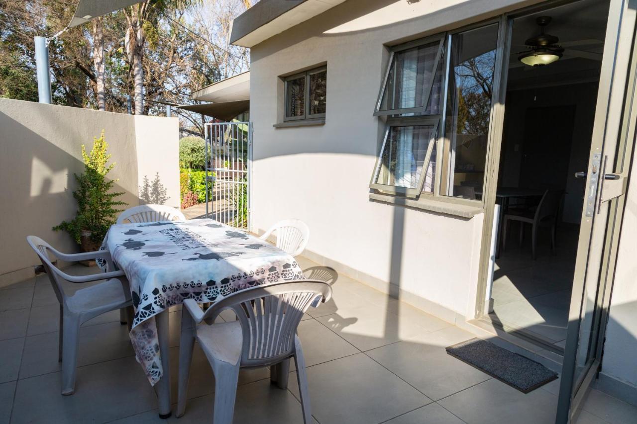 Glen Maine Guest House Pretoria-Noord エクステリア 写真