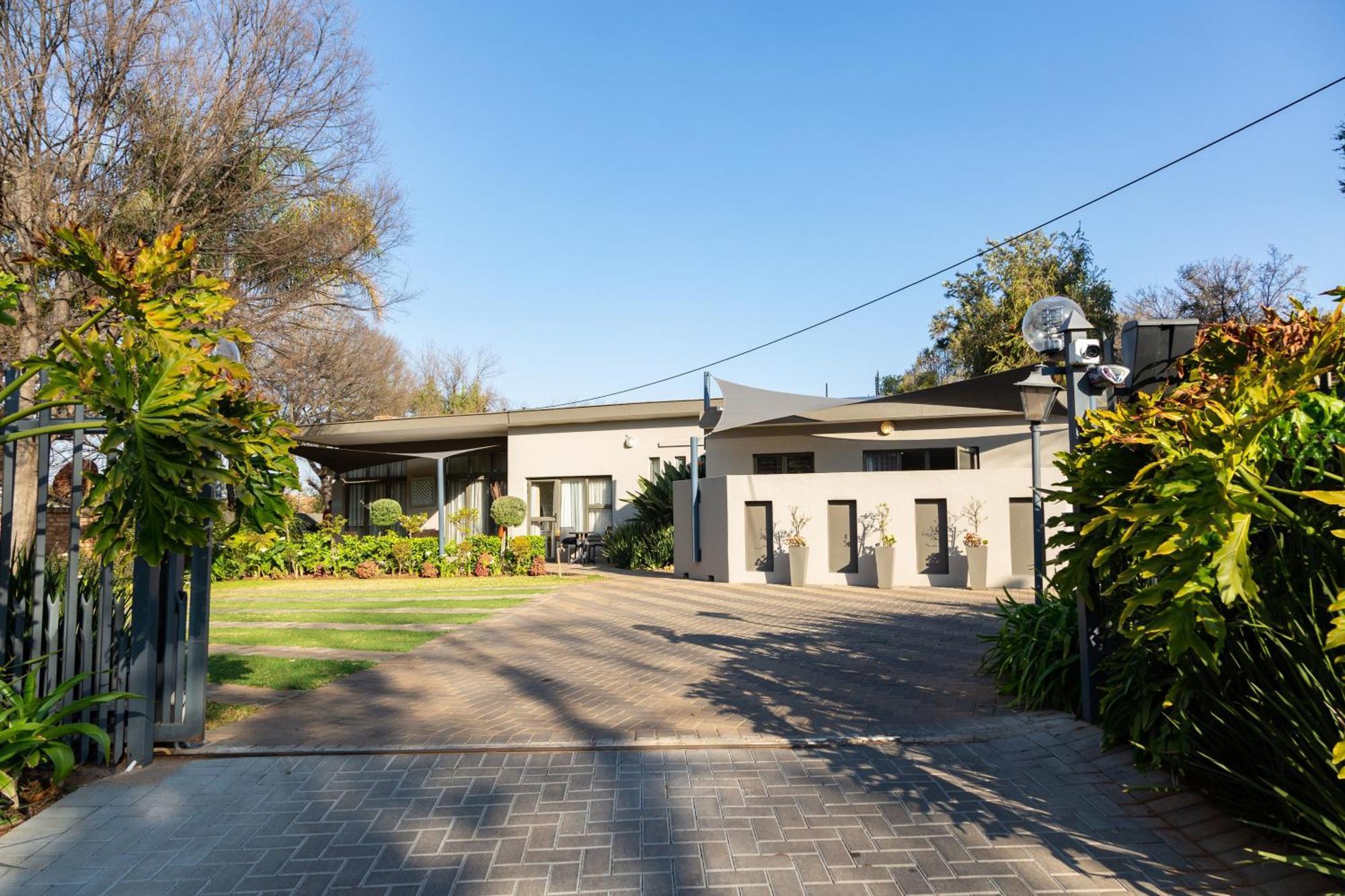 Glen Maine Guest House Pretoria-Noord エクステリア 写真