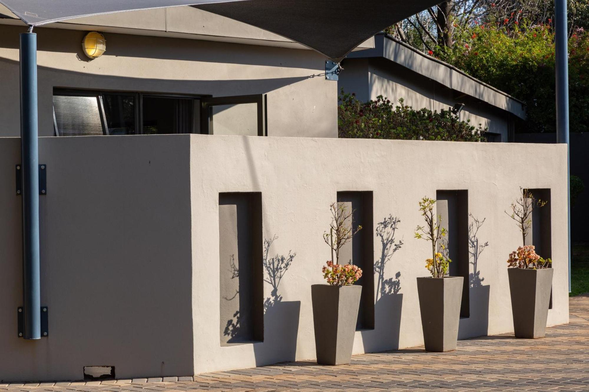 Glen Maine Guest House Pretoria-Noord エクステリア 写真