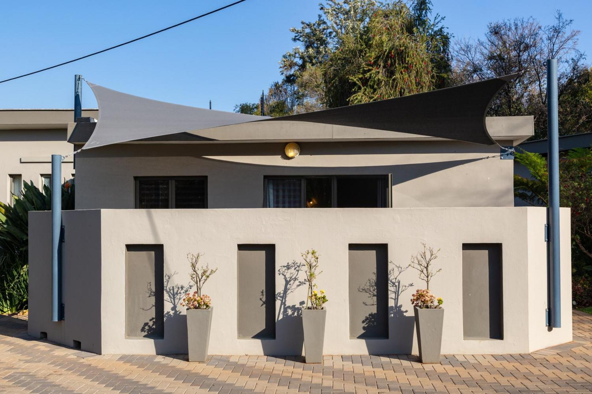 Glen Maine Guest House Pretoria-Noord エクステリア 写真
